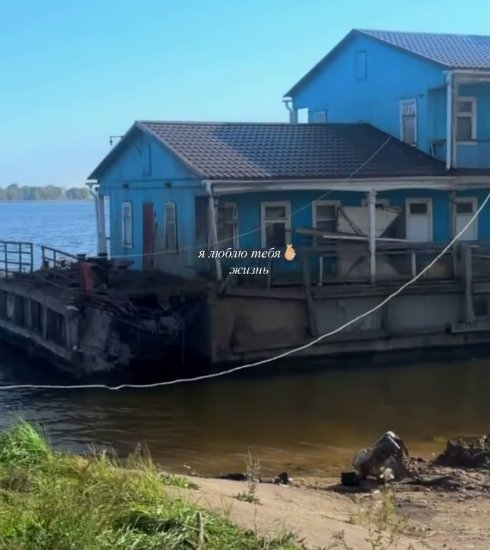 Элина Рахимова приехала к брату в Казань Элина Рахимова приехала к брату в Казань