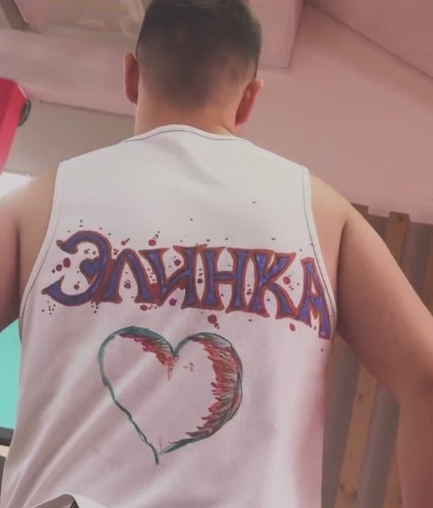У Элины Рахимовой появился на доме 2 главный фанат