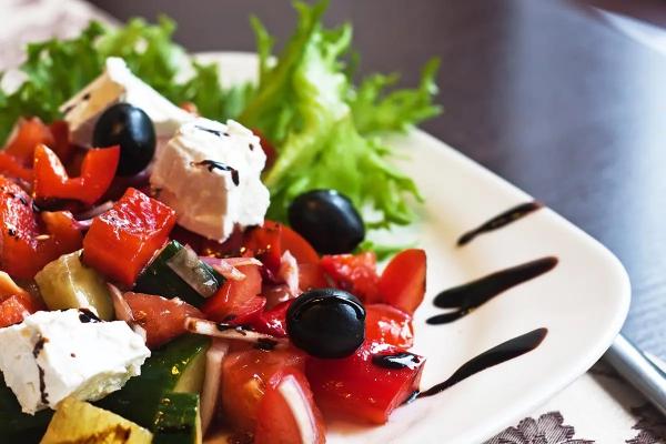 Диеты против болезней возраста: какая правильная? LCHF или средиземноморская диета, что лучше Диеты против болезней возраста: какая правильная? LCHF или средиземноморская диета, что лучше