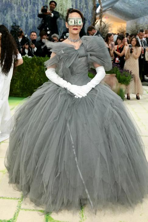 От Хайди Клум до Кэти Перри: самые безумные наряды Met Gala
От Хайди Клум до Кэти Перри: самые безумные наряды Met Gala