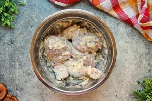 Куриные голени с картофелем Куриные голени с картофелем