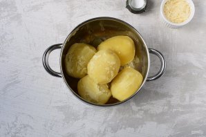 Пирог с тунцом и картофелем Пирог с тунцом и картофелем