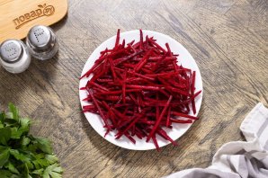 Салат из жареной свеклы Салат из жареной свеклы