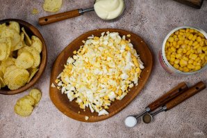 Салат с чипсами