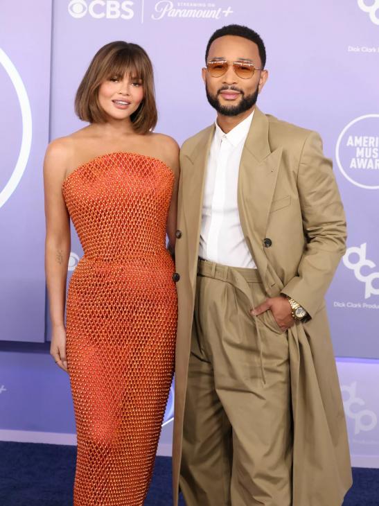 Дэвид Гетта, Хилари Дафф, Крисси Тейген и Джон Ледженд на премии American Music Awards 2026
Дэвид Гетта, Хилари Дафф, Крисси Тейген и Джон Ледженд на премии American Music Awards 2026