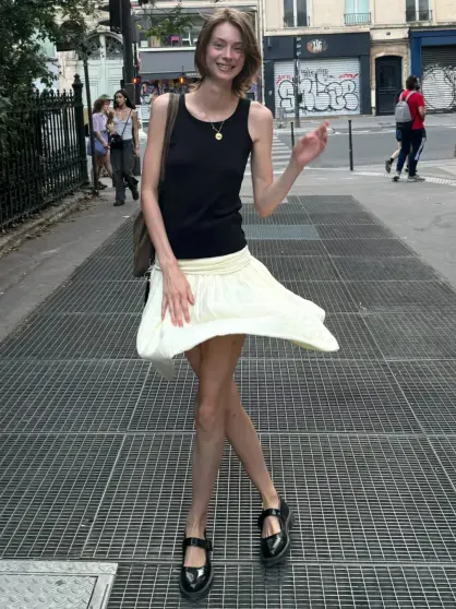 Прекрасная Lauren De Graaf.