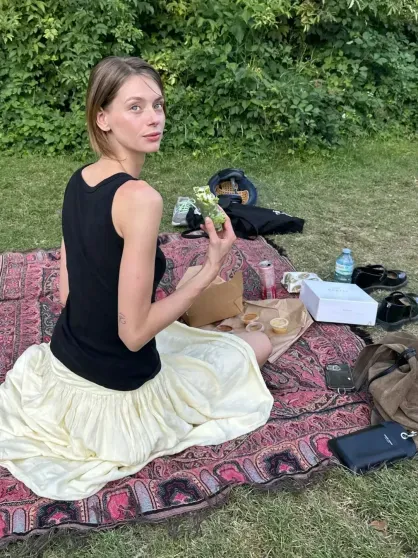 Прекрасная Lauren De Graaf.