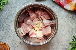 Шашлык на шпажках