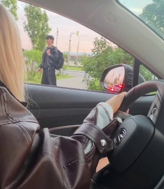 Дэймон сбежал со свидания, заявив, что Рахимова его раздражает