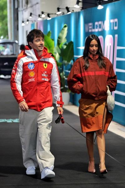 Sport-luxe — главный стиль лета: как внедрить его в свой гардероб Sport-luxe — главный стиль лета: как внедрить его в свой гардероб