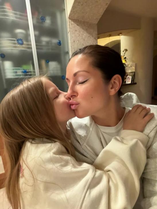 
                Анна Седокова, Нюша, Ольга Серябкина: знаменитости показывают чад в День защиты детей            