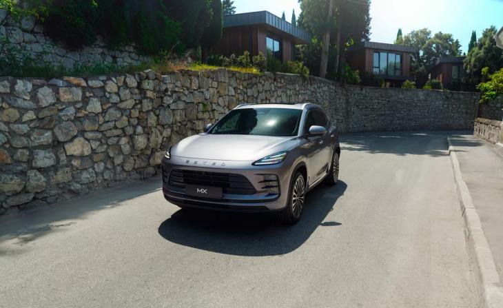 
                Новые Changan, Hongqi, GAC, Jeland, Tenet, Esteo &ndash; главные события в мире авто            