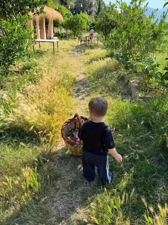 
                Лето с Чаком Бассом: звезда &ldquo;Сплетницы&rdquo; Эд Вествик показал обнаженный торс            