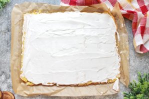 Бисквитный рулет с клубникой