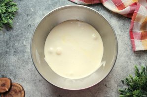 Бисквитный рулет с клубникой