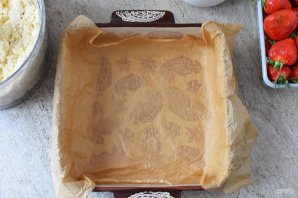 Пирог с клубникой и творогом Пирог с клубникой и творогом