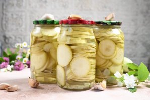 Салат с кабачками на зиму Салат с кабачками на зиму