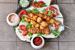 Шашлык из куриной грудки Шашлык из куриной грудки