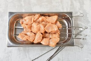 Шашлык из куриной грудки Шашлык из куриной грудки