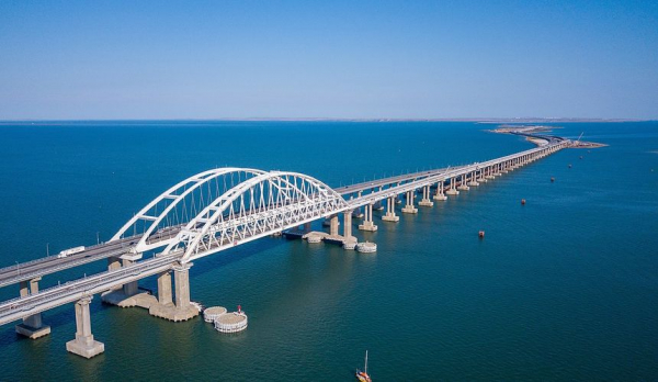СМИ: туристы начали провозить бензин в Крым в игрушках и пивных кегах
