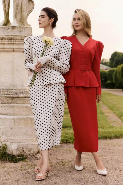 
                От очков авторства Антона Беляева до костюмов для яхт: дайджест fashion-новостей            