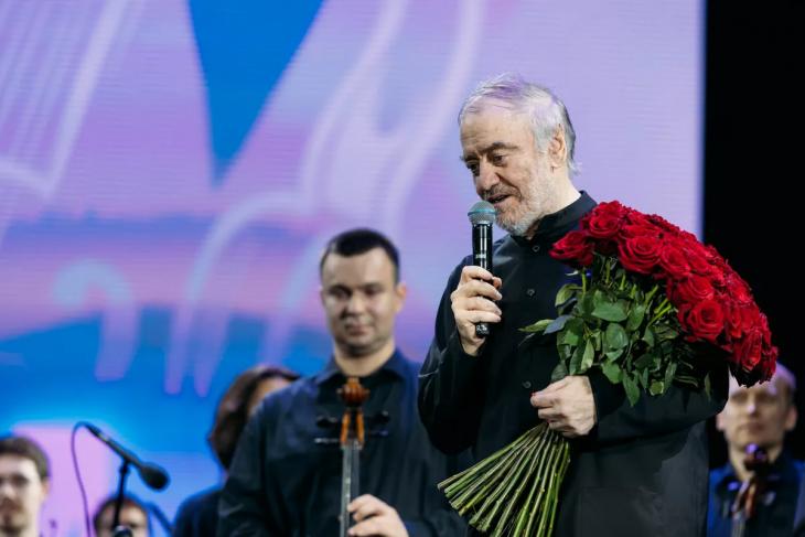 Музыка под открытым небом: как прошел грандиозный финал фестиваля "Лето. Музыка. Музей"
Музыка под открытым небом: как прошел грандиозный финал фестиваля "Лето. Музыка. Музей"