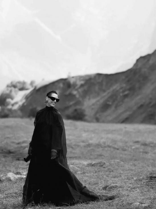 
                Ирина Горбачева посетила свадьбу Иды Галич в готическом образе            