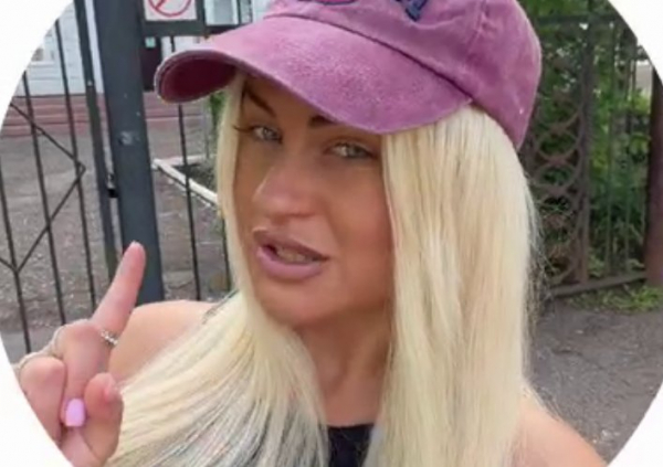 Элина Рахимова показала подписчикам гимназию, в которой училась Элина Рахимова показала подписчикам гимназию, в которой училась