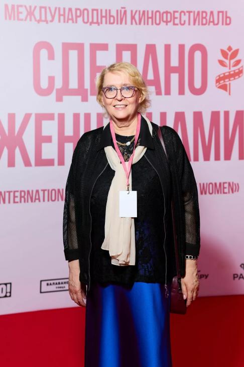Елена Лядова, Михаил Тройник, Маруся Фомина, Стася Толстая и другие звезды на закрытии кинофестиваля "Сделано женщинами"
Елена Лядова, Михаил Тройник, Маруся Фомина, Стася Толстая и другие звезды на закрытии кинофестиваля "Сделано женщинами"