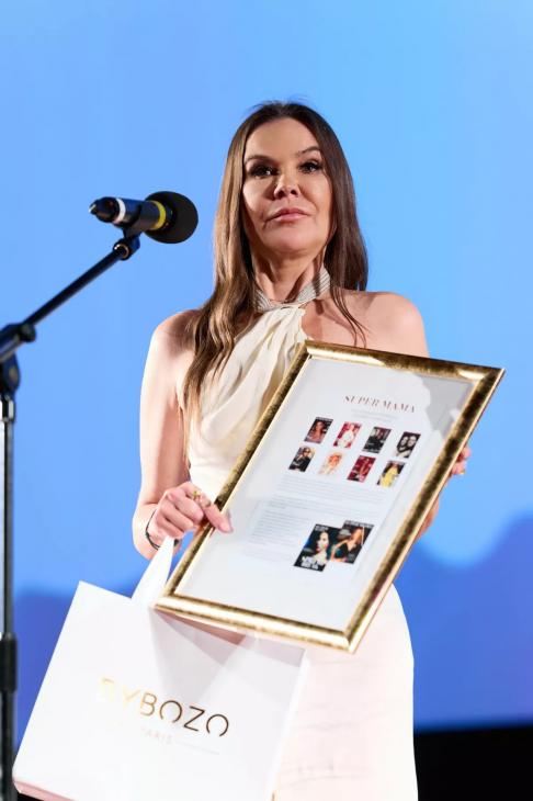 Елена Лядова, Михаил Тройник, Маруся Фомина, Стася Толстая и другие звезды на закрытии кинофестиваля "Сделано женщинами"
Елена Лядова, Михаил Тройник, Маруся Фомина, Стася Толстая и другие звезды на закрытии кинофестиваля "Сделано женщинами"