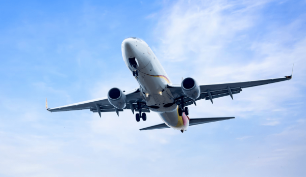 EASA продлила рекомендацию избегать полетов в воздушном пространстве ОАЭ до конца лета