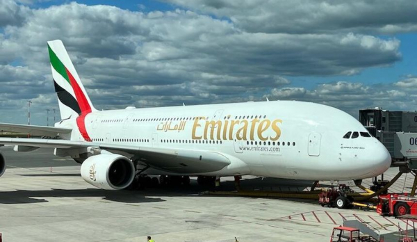 Emirates удивила туристов заменой Airbus A380 на Boeing 777 на рейсах в Москву Emirates удивила туристов заменой Airbus A380 на Boeing 777 на рейсах в Москву