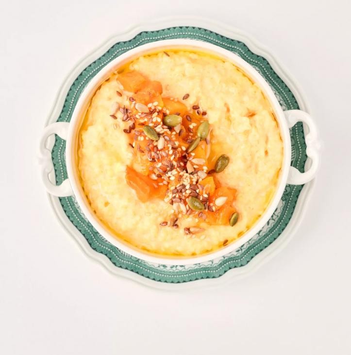
                Московские завтраки на любой вкус &ndash; от глазуньи с чоризо на сковородке до черной икры в мельхиоровой вазочке            