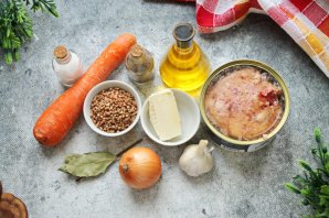Гречка с тушенкой в мультиварке Гречка с тушенкой в мультиварке