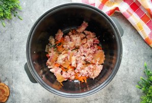 Гречка с тушенкой в мультиварке Гречка с тушенкой в мультиварке