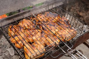 Куриные крылышки барбекю Куриные крылышки барбекю