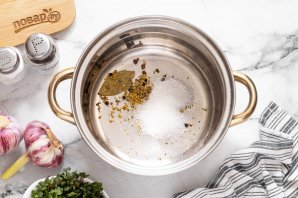Маринованные зубчики чеснока Маринованные зубчики чеснока