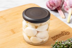 Маринованные зубчики чеснока Маринованные зубчики чеснока