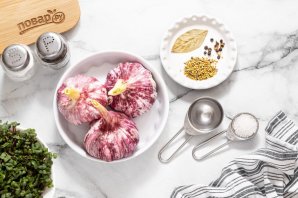 Маринованные зубчики чеснока Маринованные зубчики чеснока