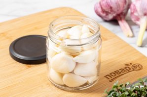 Маринованные зубчики чеснока Маринованные зубчики чеснока