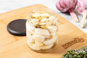 Маринованные зубчики чеснока Маринованные зубчики чеснока