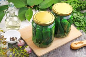 Огурцы консервированные хрустящие Огурцы консервированные хрустящие