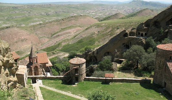 Россиянка отказалась от 19-й поездки в Грузию после скандала в Agarani Estate Россиянка отказалась от 19-й поездки в Грузию после скандала в Agarani Estate
