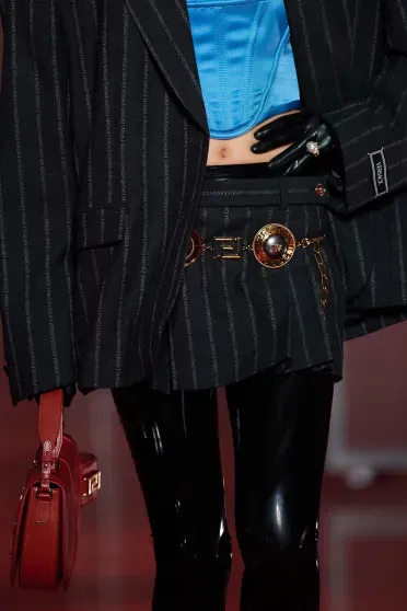Versace Fall/Winter 2022-2023, Prêt-à-Porter | Ready-to-Wear Versace Fall/Winter 2022-2023, Prêt-à-Porter | Ready-to-Wear