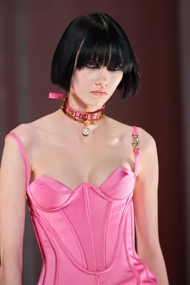 Versace Fall/Winter 2022-2023, Prêt-à-Porter | Ready-to-Wear Versace Fall/Winter 2022-2023, Prêt-à-Porter | Ready-to-Wear
