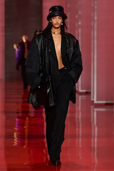 Versace Fall/Winter 2022-2023, Prêt-à-Porter | Ready-to-Wear Versace Fall/Winter 2022-2023, Prêt-à-Porter | Ready-to-Wear