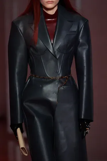 Versace Fall/Winter 2022-2023, Prêt-à-Porter | Ready-to-Wear Versace Fall/Winter 2022-2023, Prêt-à-Porter | Ready-to-Wear