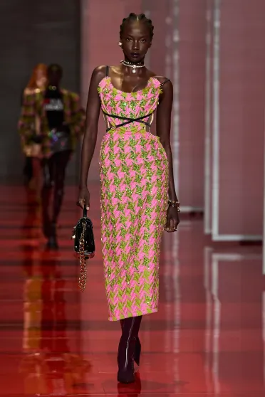 Versace Fall/Winter 2022-2023, Prêt-à-Porter | Ready-to-Wear Versace Fall/Winter 2022-2023, Prêt-à-Porter | Ready-to-Wear