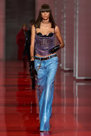 Versace Fall/Winter 2022-2023, Prêt-à-Porter | Ready-to-Wear Versace Fall/Winter 2022-2023, Prêt-à-Porter | Ready-to-Wear