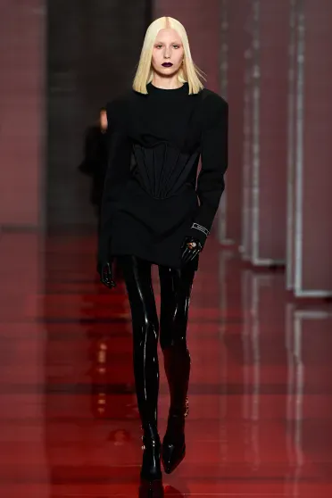 Versace Fall/Winter 2022-2023, Prêt-à-Porter | Ready-to-Wear Versace Fall/Winter 2022-2023, Prêt-à-Porter | Ready-to-Wear